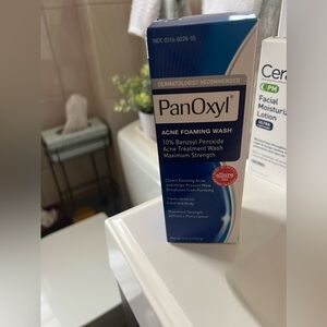 Panoxl Acne cleanser Brand new never opened all seals still on